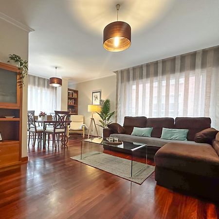 Apartamento Completo, Amplio, Muy Iluminado Y Con Plaza De Garaje Incluida. O Grove Ngoại thất bức ảnh