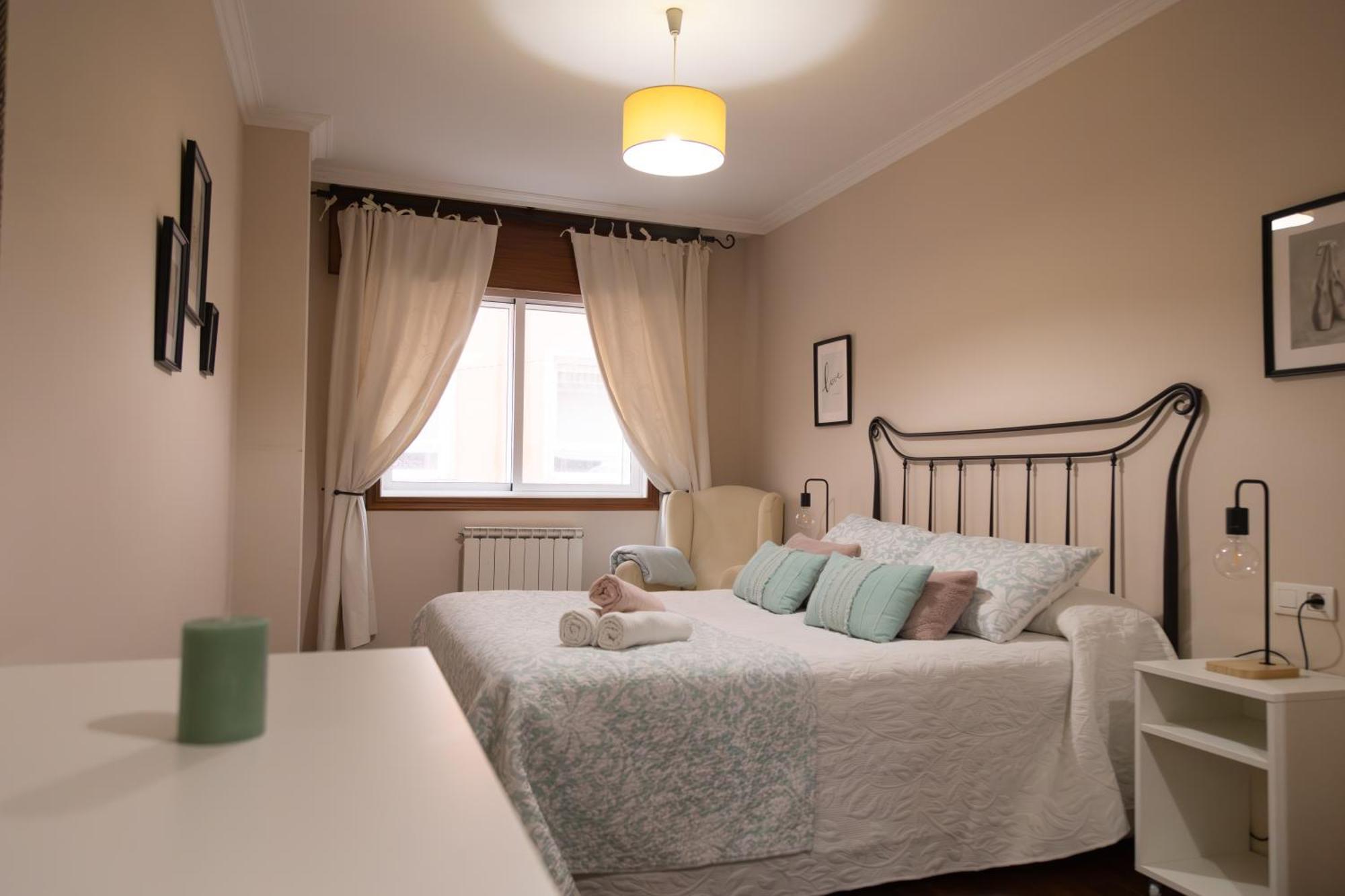 Apartamento Completo, Amplio, Muy Iluminado Y Con Plaza De Garaje Incluida. O Grove Ngoại thất bức ảnh