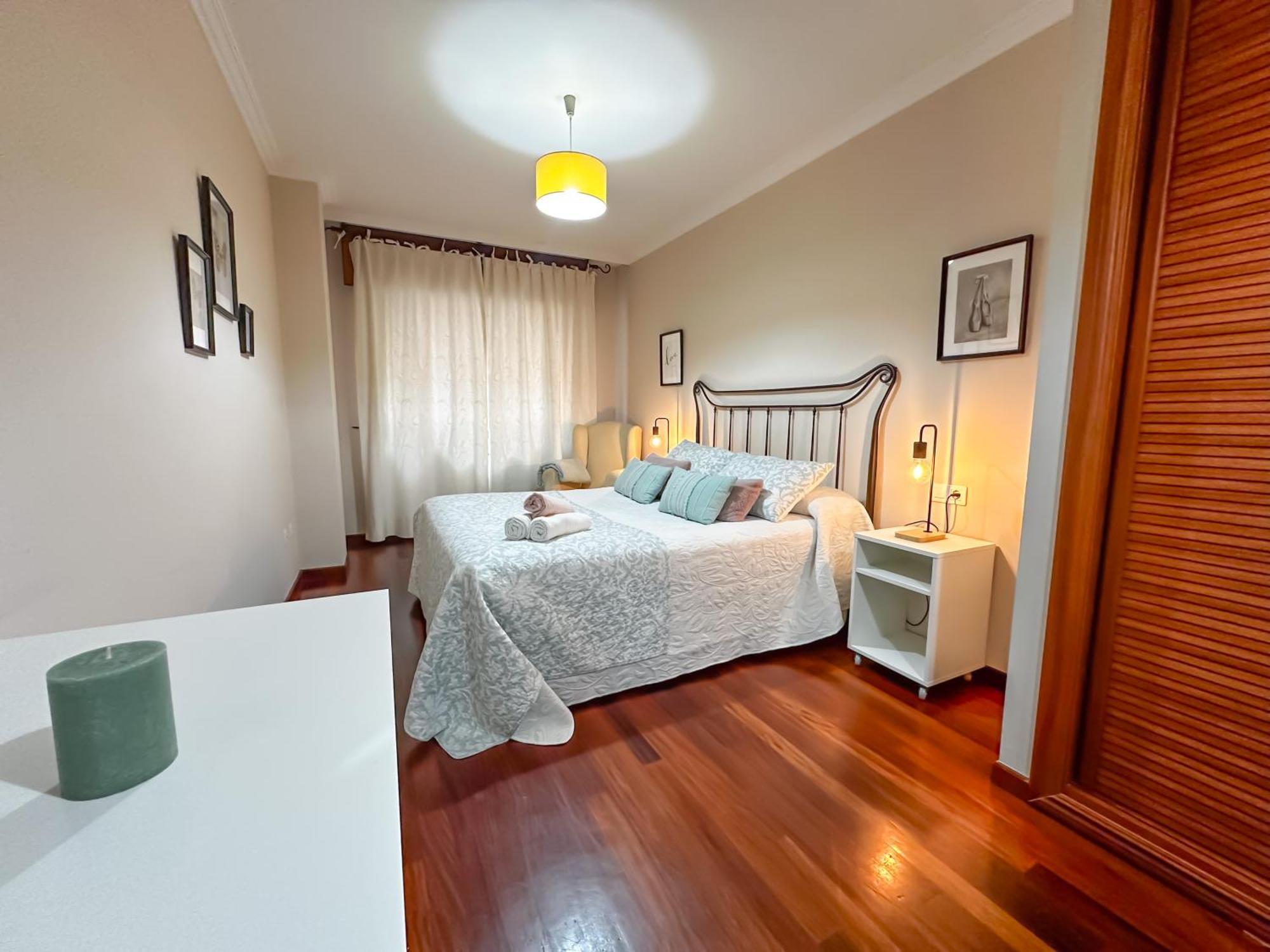 Apartamento Completo, Amplio, Muy Iluminado Y Con Plaza De Garaje Incluida. O Grove Ngoại thất bức ảnh