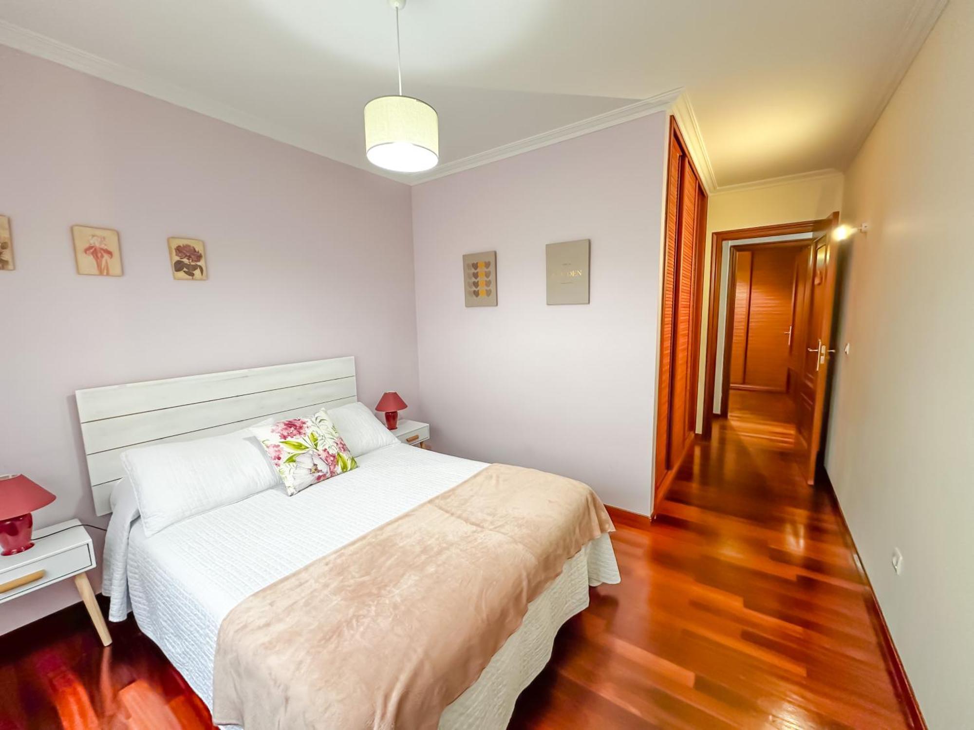 Apartamento Completo, Amplio, Muy Iluminado Y Con Plaza De Garaje Incluida. O Grove Ngoại thất bức ảnh