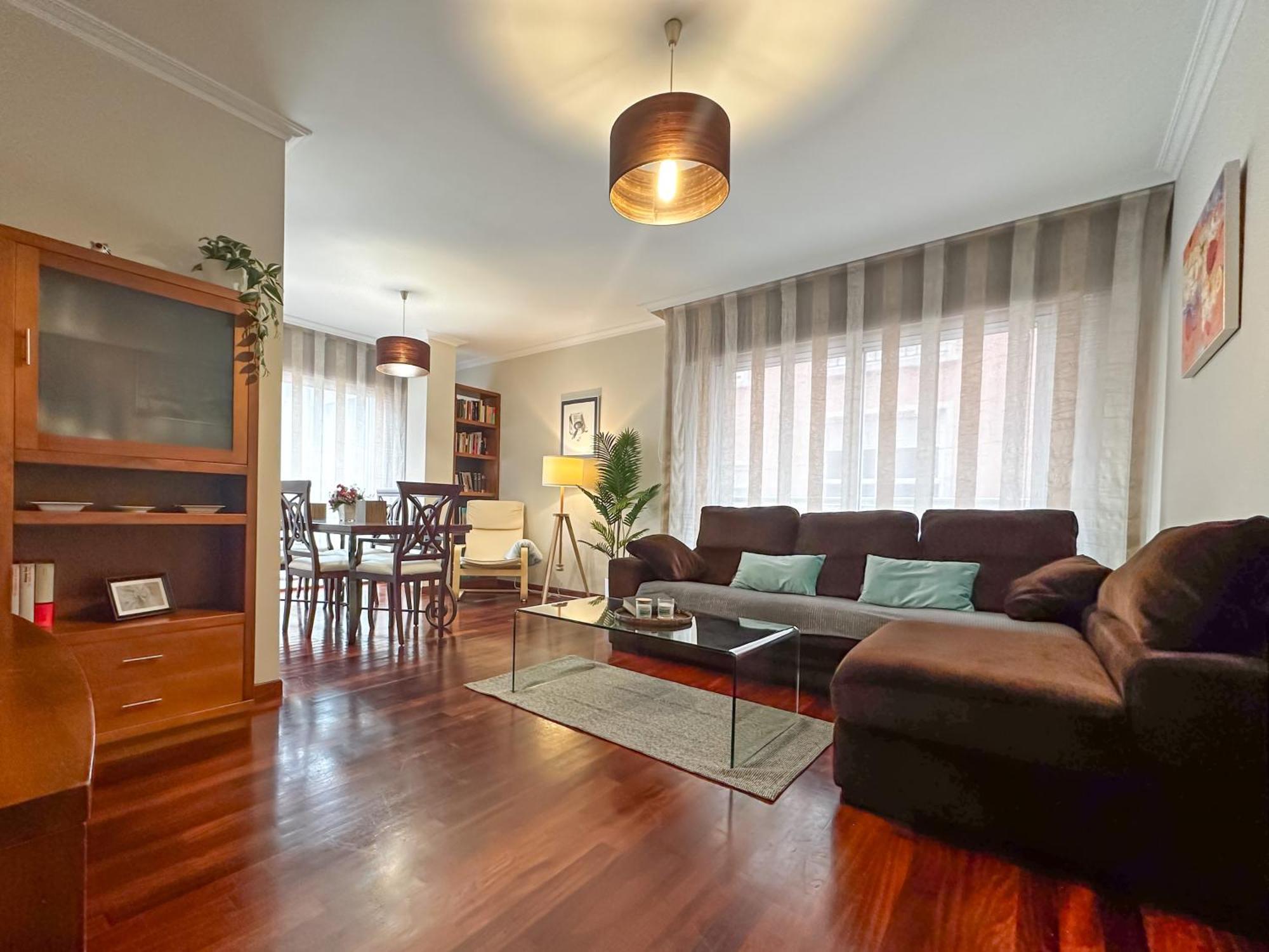 Apartamento Completo, Amplio, Muy Iluminado Y Con Plaza De Garaje Incluida. O Grove Ngoại thất bức ảnh